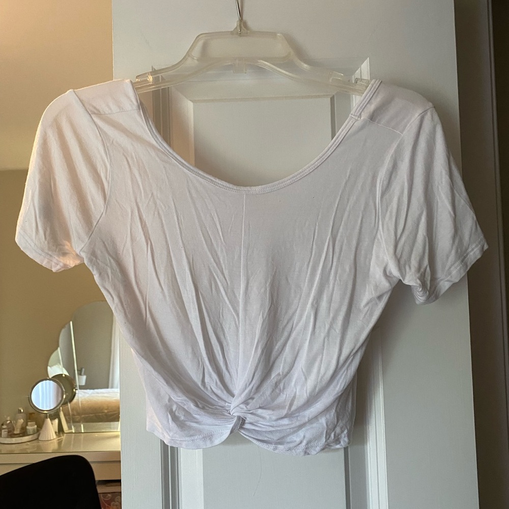 Beyond Yoga White Short Sleeve Twist Front Tee